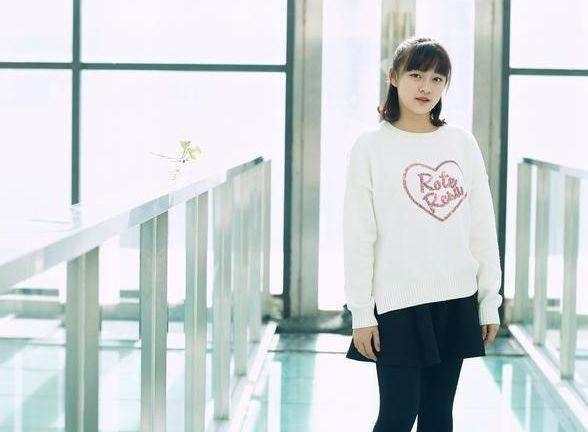 天坑鹰猎演员演绎青春热血与勇敢探险的碰撞