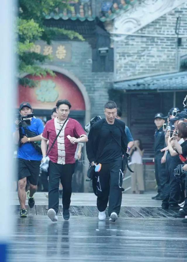 张艺兴在极限挑战第三季最新一期展现热血挑战之路